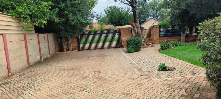 3 Bedroom Property for Sale in Stilfontein North West